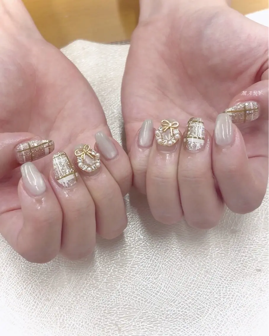 ネイル マグネットネイル ニュアンスネイル ホワイト 冬ネイル ハンドネイル Mary nail .narumiのネイルデザイン