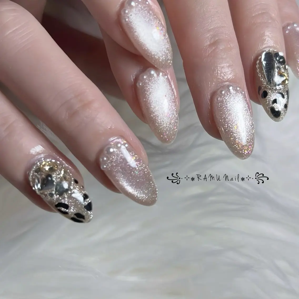 ネイル キラキラネイル マグネットネイル ミラーネイル ピンク ワンホンネイル ハンドネイル RAMU Nail 恵比寿店のネイルデザイン