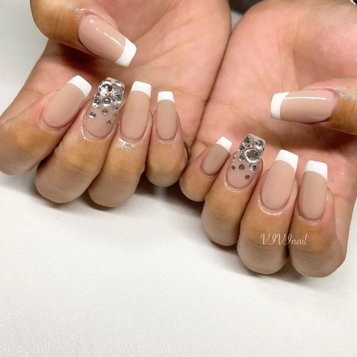 ネイル フレンチネイル ハンドネイル vivi nailのネイルデザイン