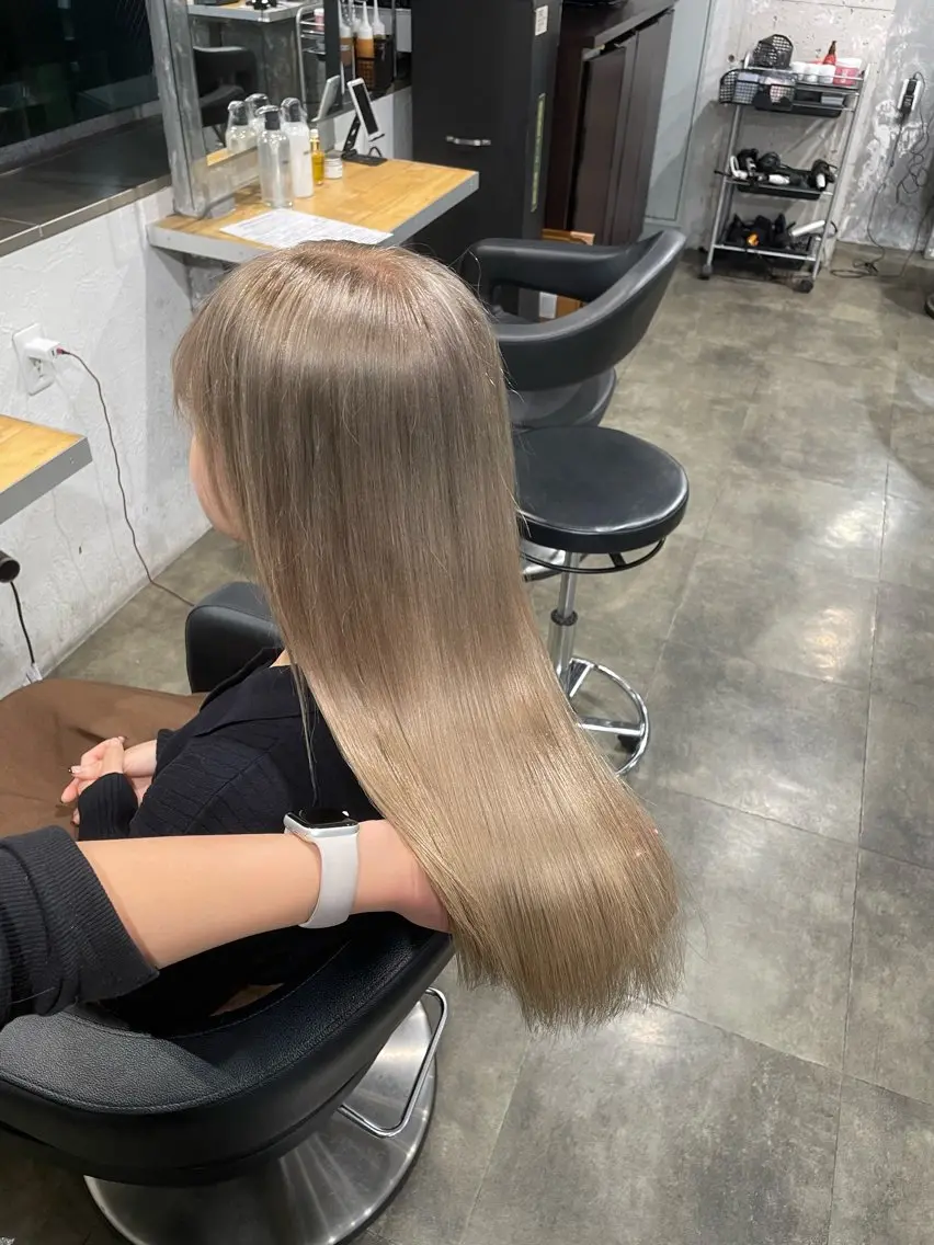 ロング カラー ヘアカラー ハイトーン 横浜💞ミオのヘアスタイル