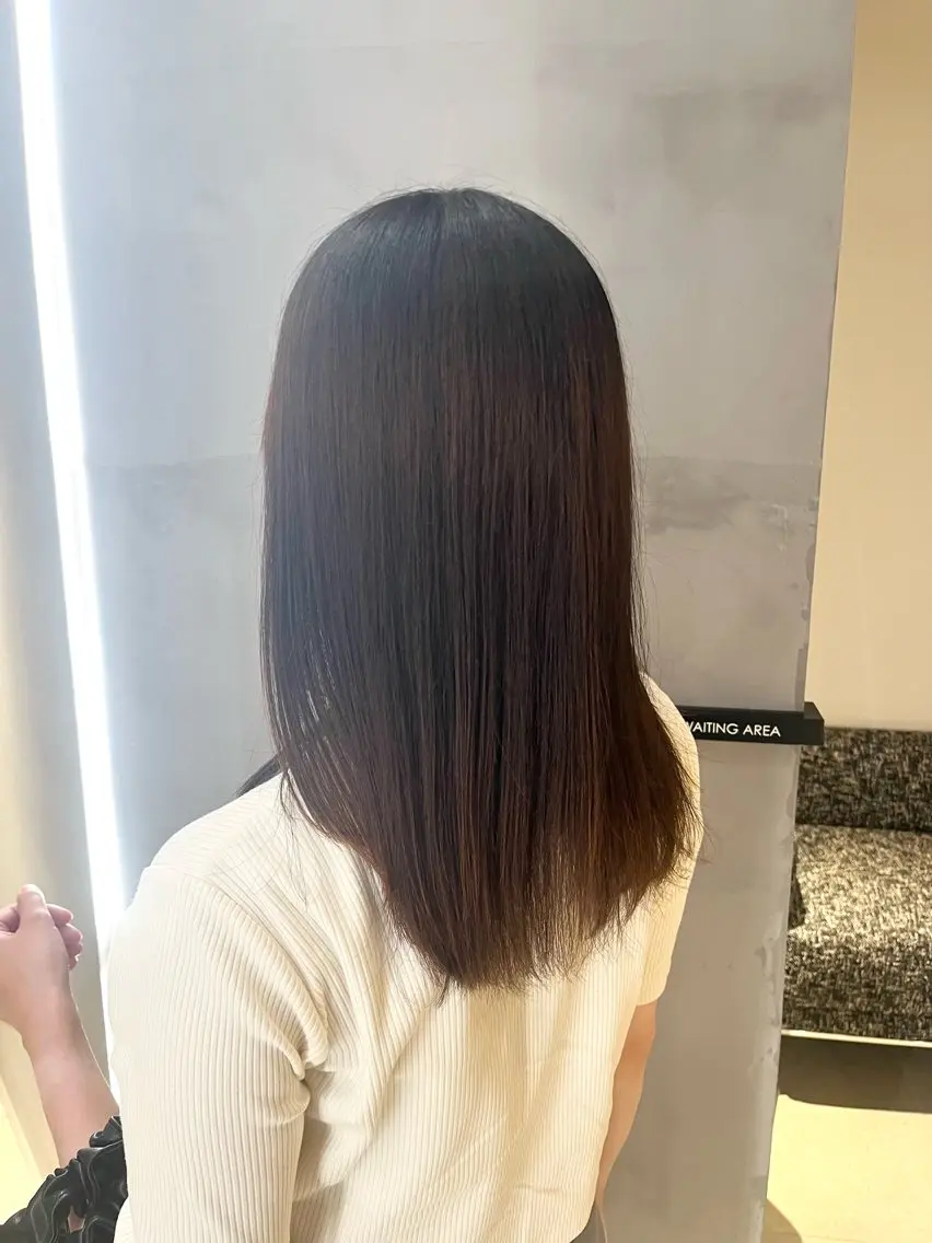 セミロング カット ヘアカラー トリートメント 顔周りレイヤー 髪質改善 / AYUのヘアスタイル