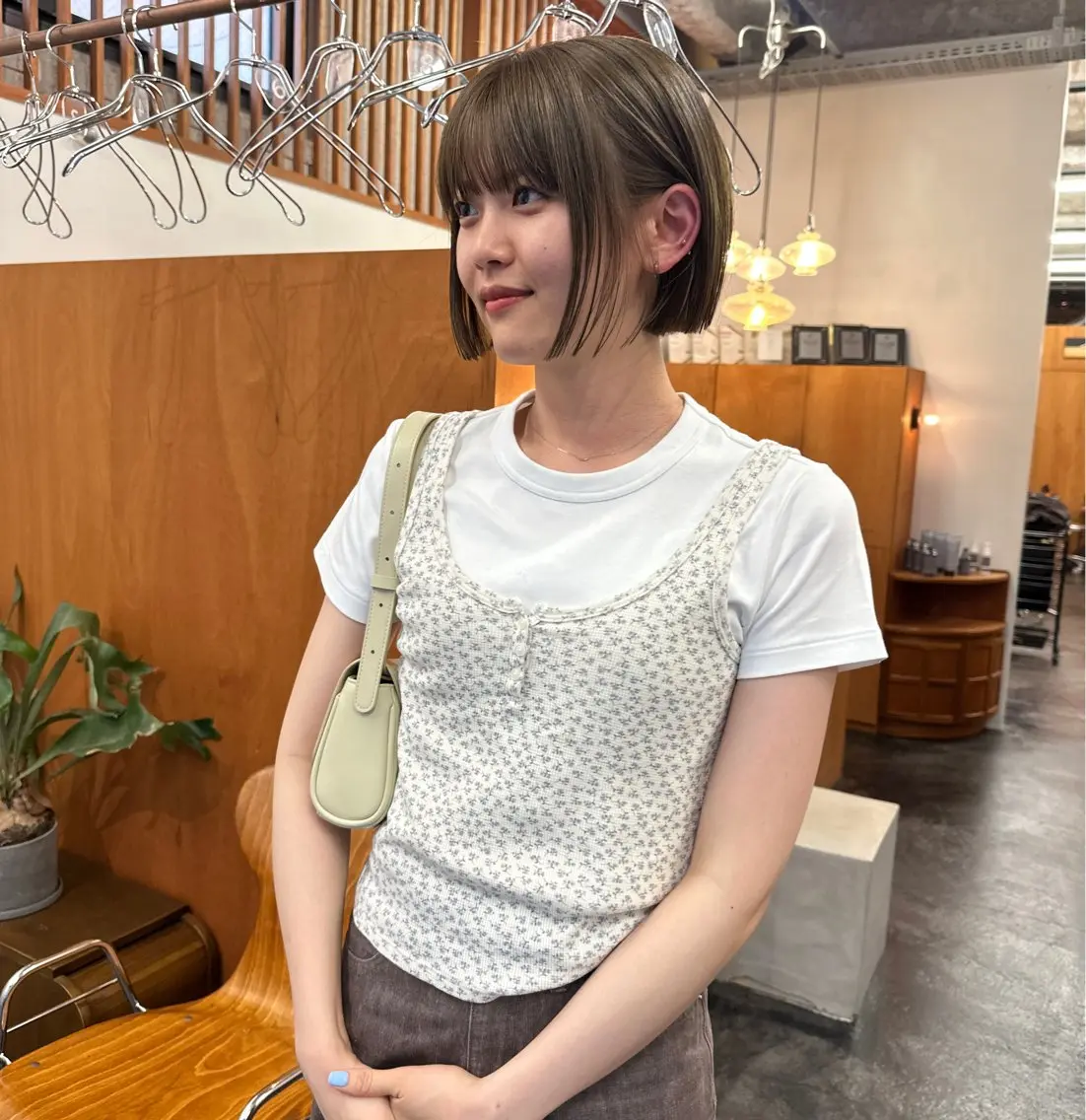 ショート カラー ベージュカラー オリーブベージュ ボブ NEELU otoのヘアスタイル