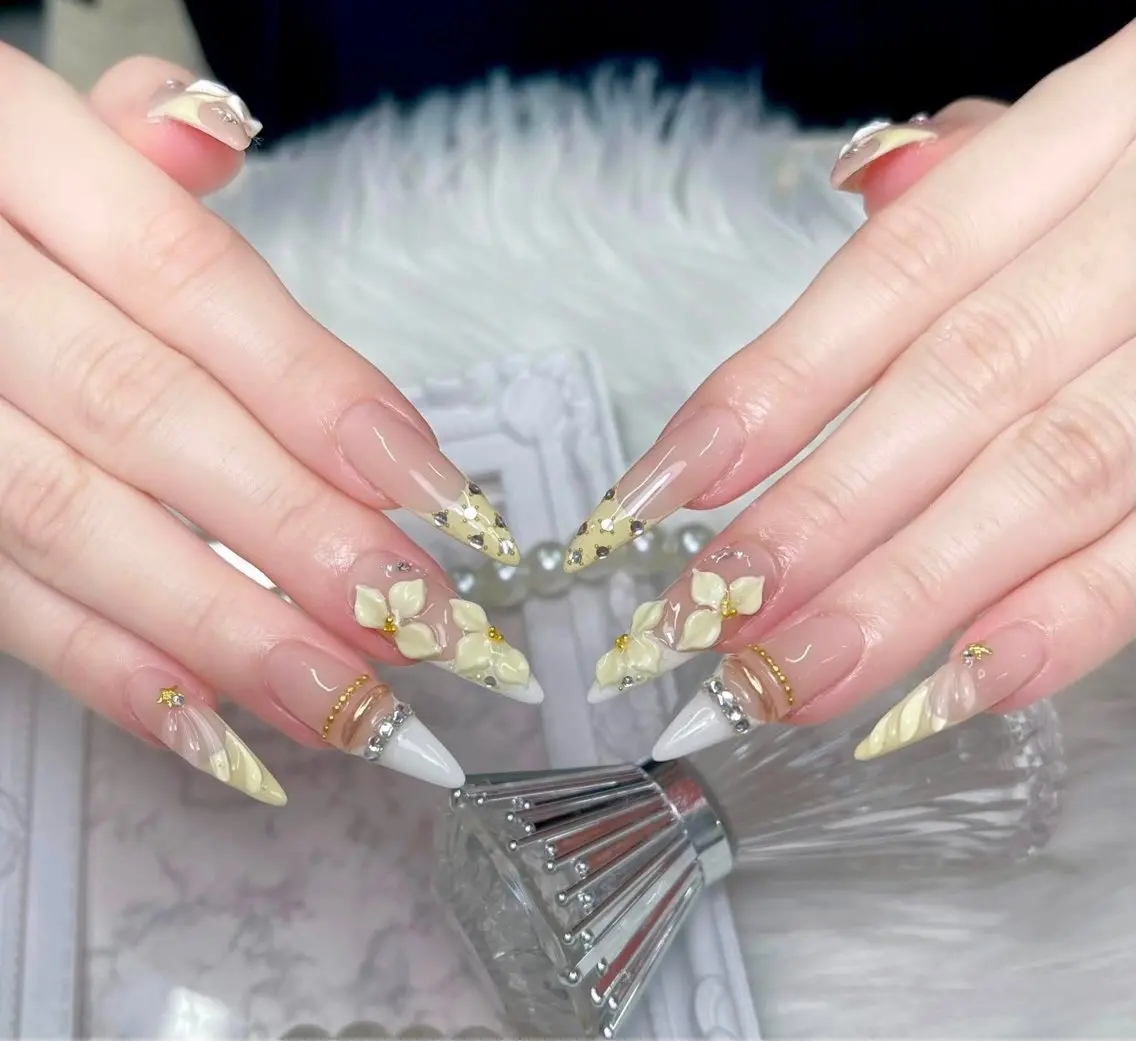 ネイル アートネイル ジェルネイル キラキラネイル 韓国ネイル 持ち込み ハンドネイル Nova Nailのネイルデザイン