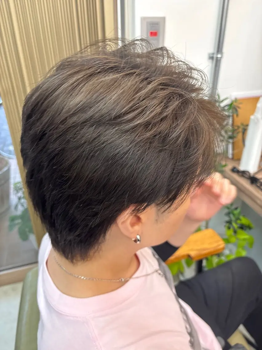 メンズ 八木橋 朋香のヘアスタイル