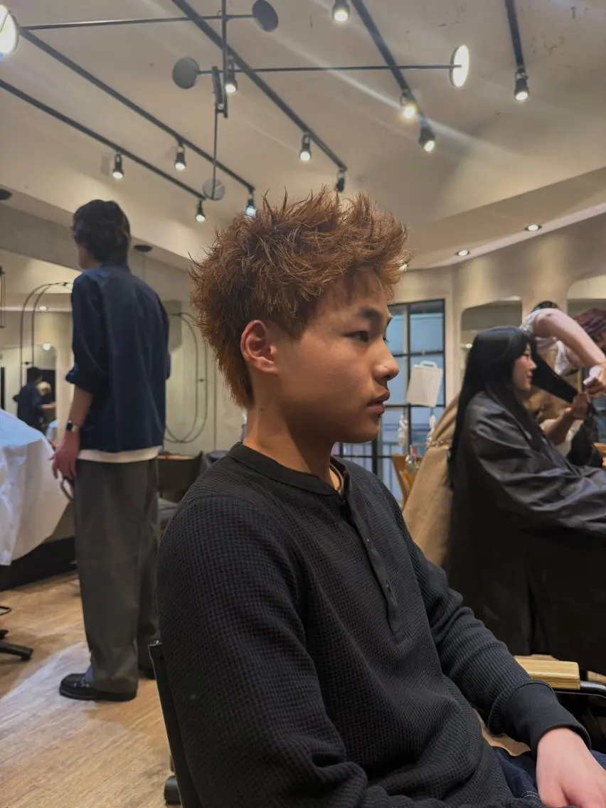 ショート カラー パーマ メンズ メンズパーマ メンズショート スパイキーショート ショートヘア カット パーマ メンズショート/ピン パーマ/新宿/フウガのヘアスタイル