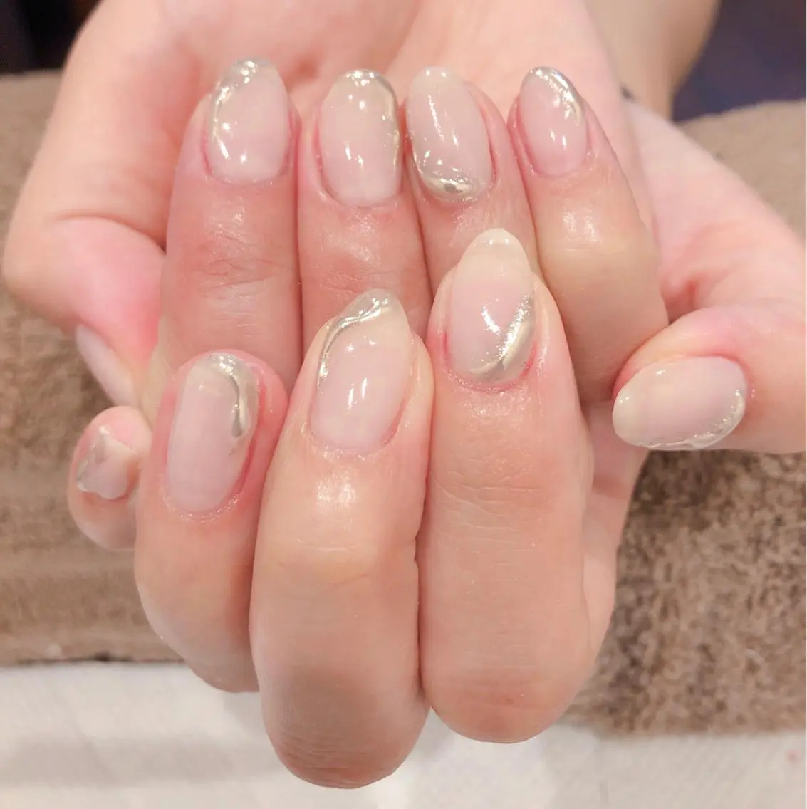 ネイル ミラーネイル BEBE BEAUTEのネイルデザイン