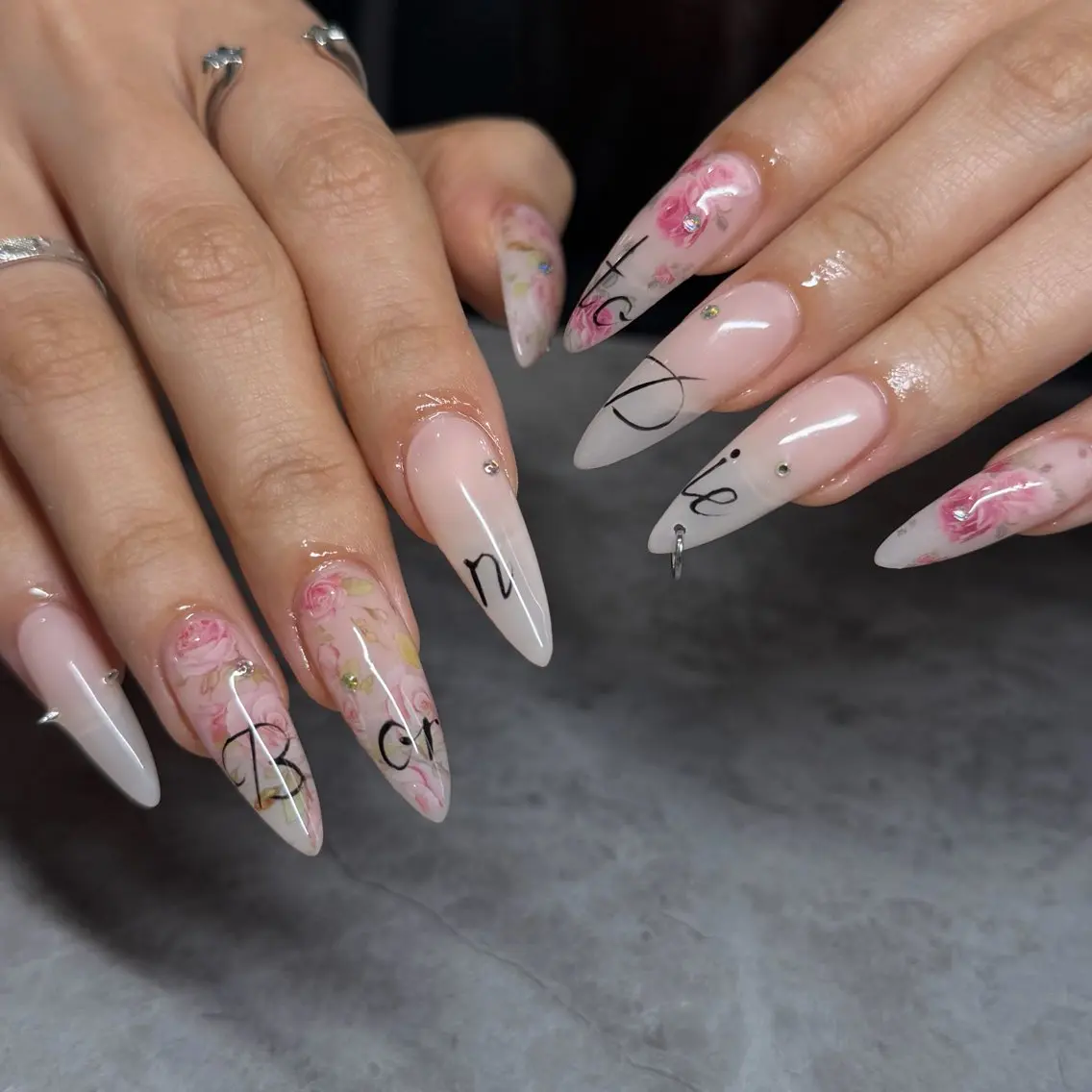 ネイル ハンドネイル IROHA NAIL Kurumi🪽🫧のネイルデザイン