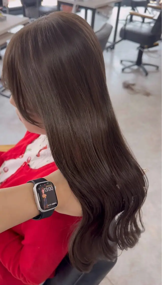 ロング カラー アッシュ アッシュブラウン ベージュカラー 黒髪 ブリーチ カット ヘアカラー トリートメント 赤み無し柔らかカラー 【梅田】madokaのヘアスタイル