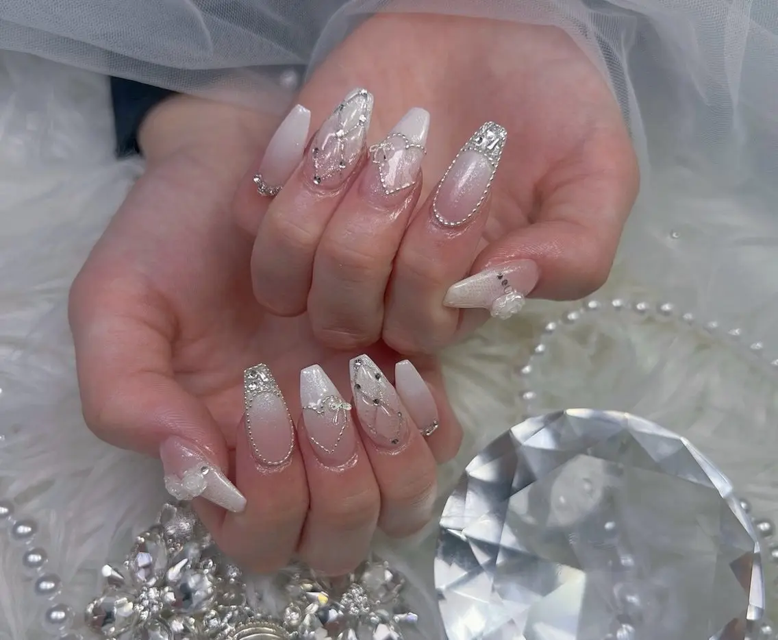ネイル アートネイル オーロラネイル チークネイル 長さ出し フットネイル Miya _nailのネイルデザイン