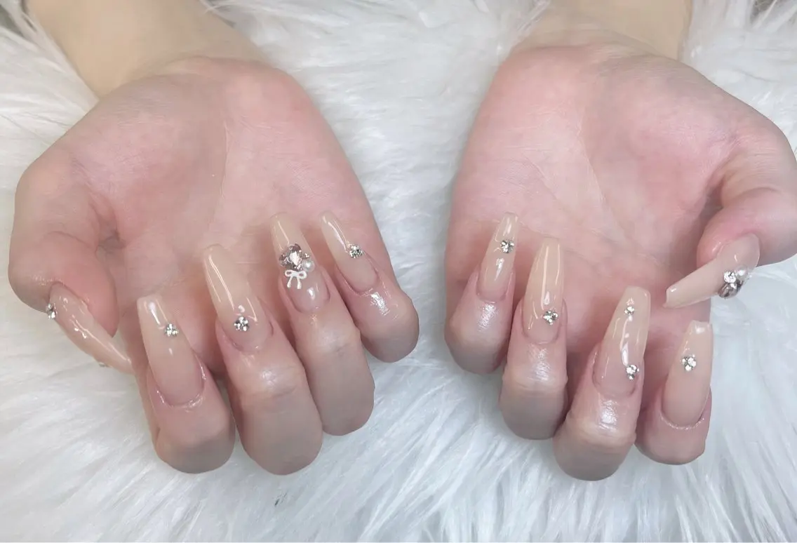 ネイル オーロラネイル クリアネイル フラッシュネイル ジェルネイル グラデーション ハンドネイル Amee Nail Salonのネイルデザイン