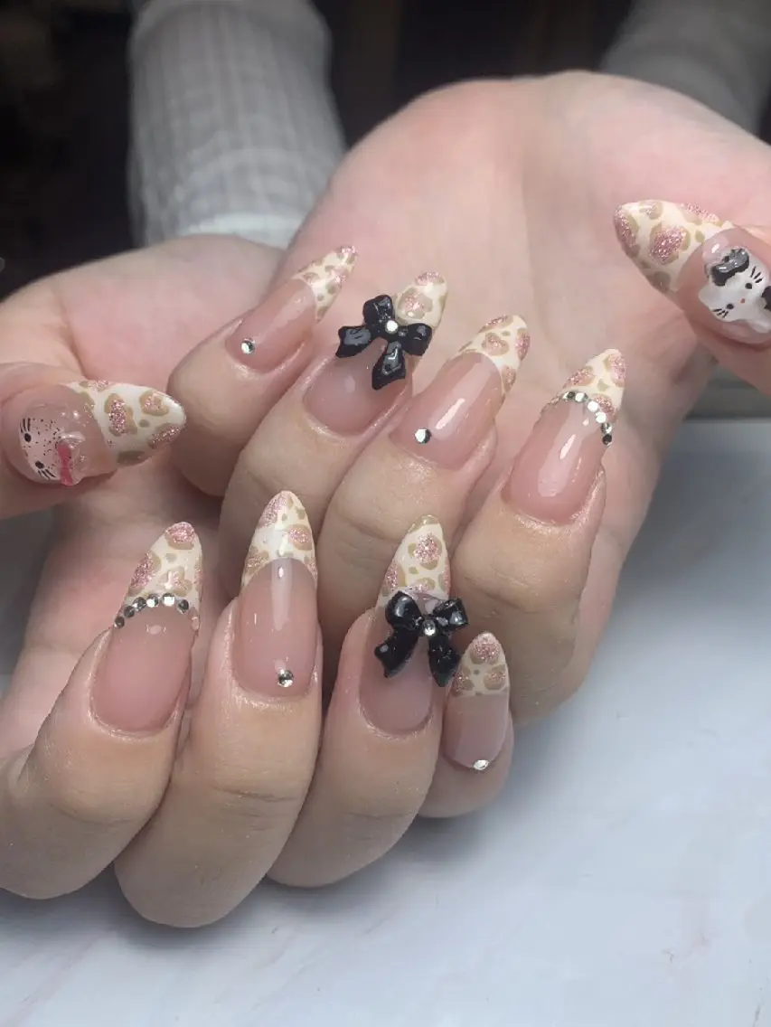 ネイル 氷ネイル・うるうるネイル マットネイル ニュアンスネイル リボン 夏ネイル ハンドネイル rina nailのネイルデザイン