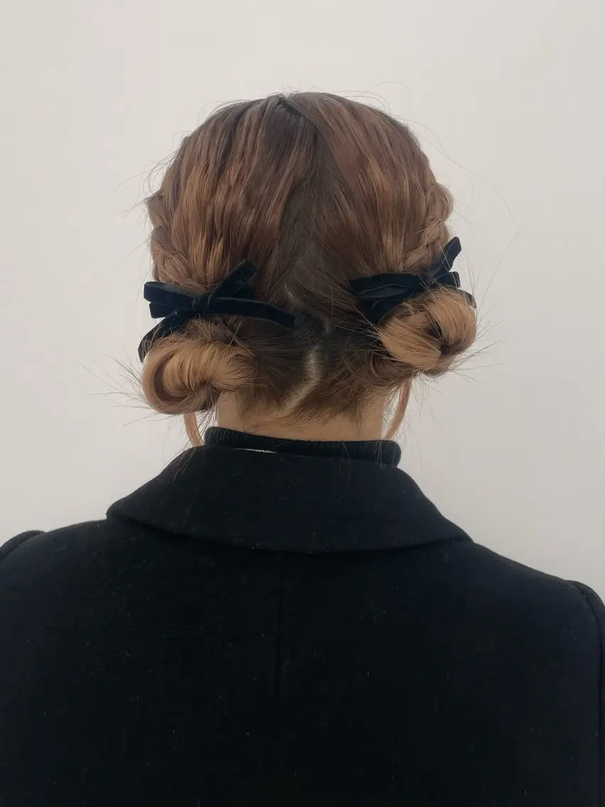 ミディアム ヘアアレンジ お団子ヘア CARELLY Rukaのマツエク・マツパデザイン