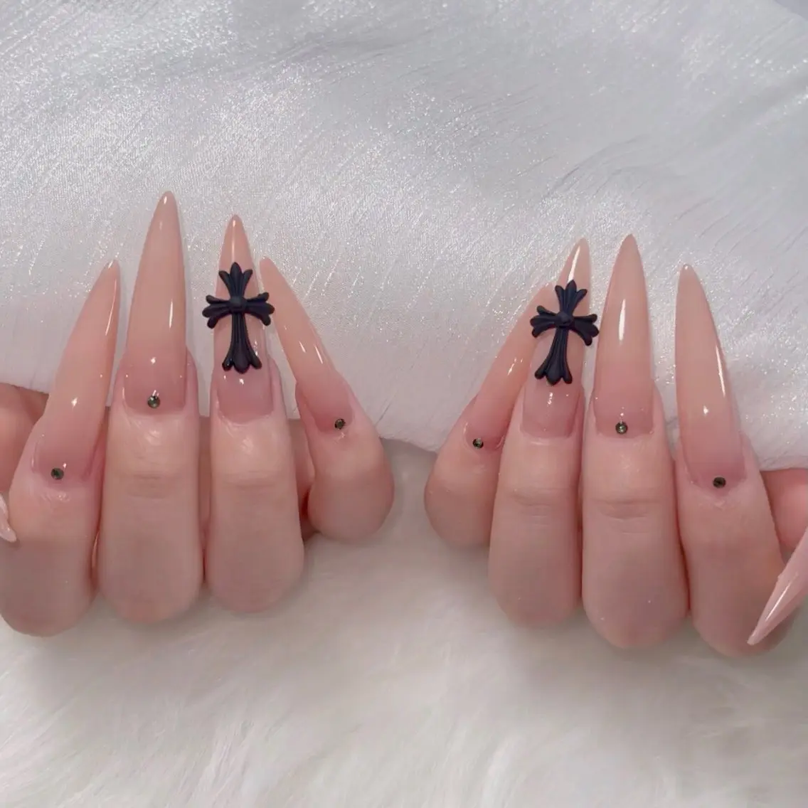 ネイル オーロラネイル 長さ出し フラッシュネイル フレンチネイル ジェルネイル ハンドネイル ハンドケア CiCi Nail Salonのネイルデザイン