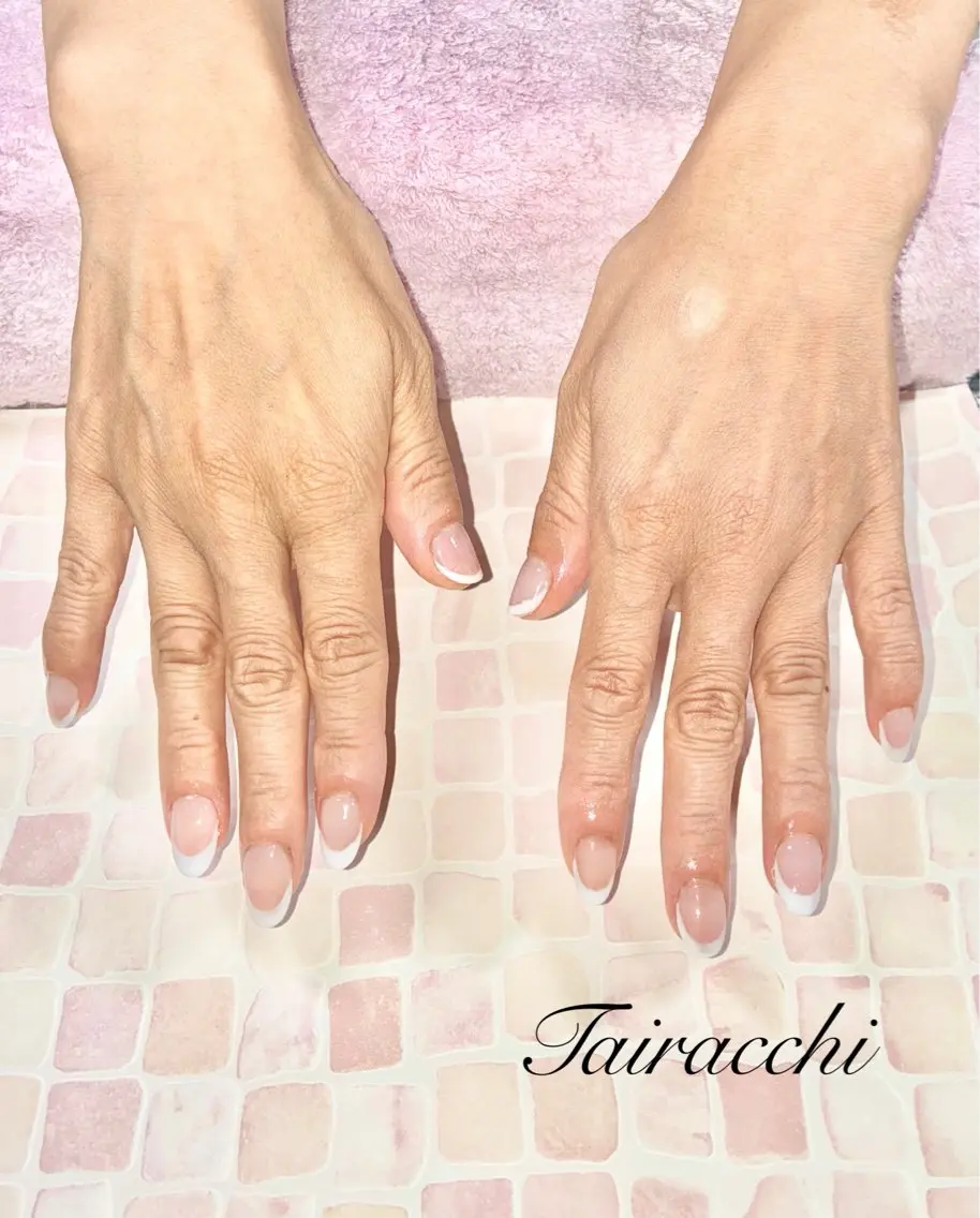 ネイル 長さ出し フレンチネイル ジェルネイル スカルプネイル ストーンネイル Tairacchi タイラッチのエステ・リラクイメージ