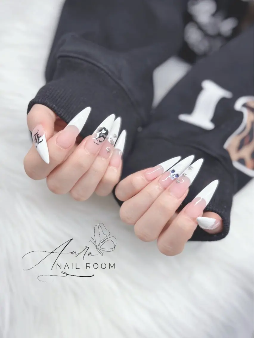 ネイル 持ち込み Aura Nail Roomのネイルデザイン