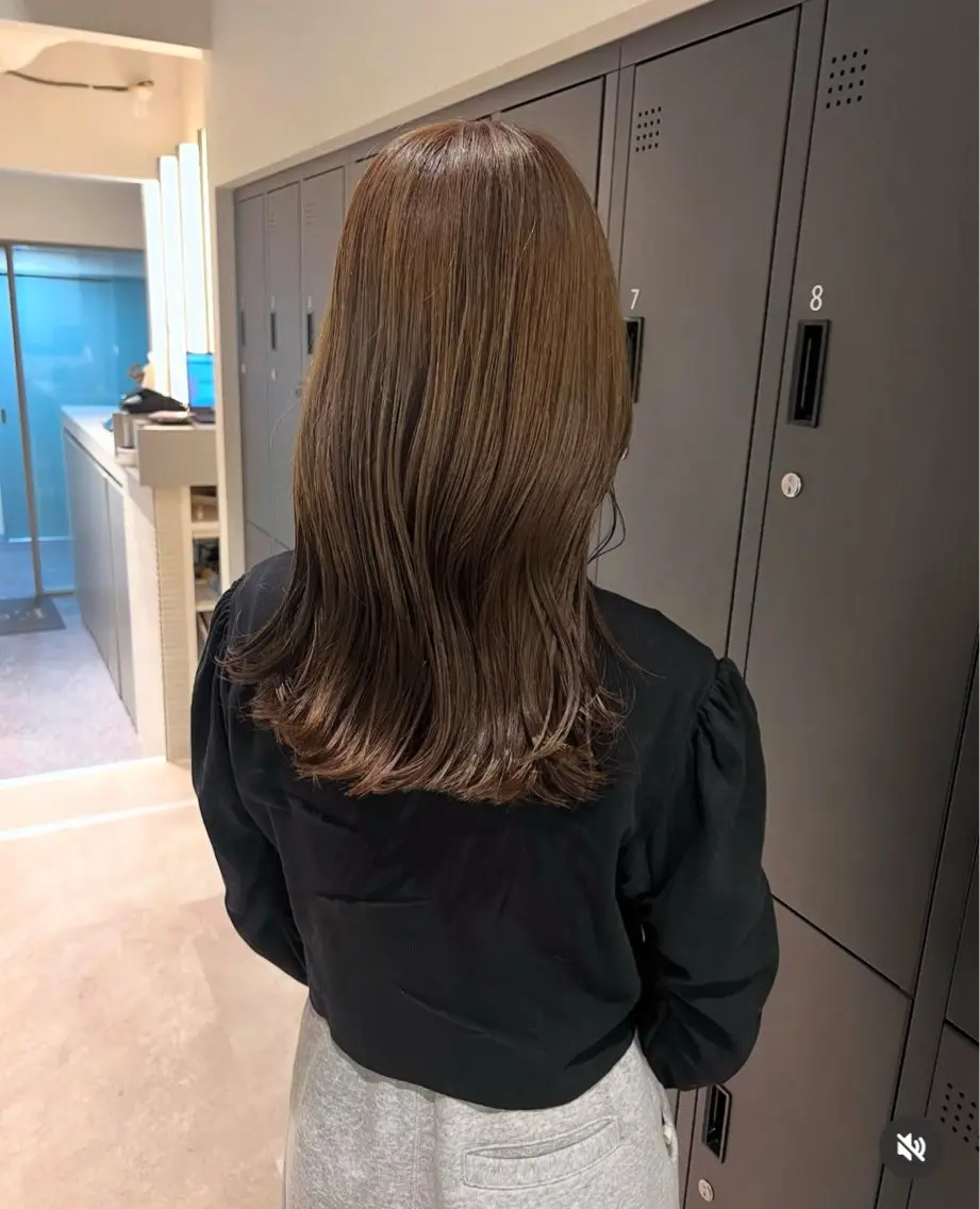 ミディアム カラー ヘアアレンジ ベージュカラー オリーブベージュ カット ヘアカラー トリートメント 暗髪カラー🫐パーマ おくだりんかのヘアスタイル