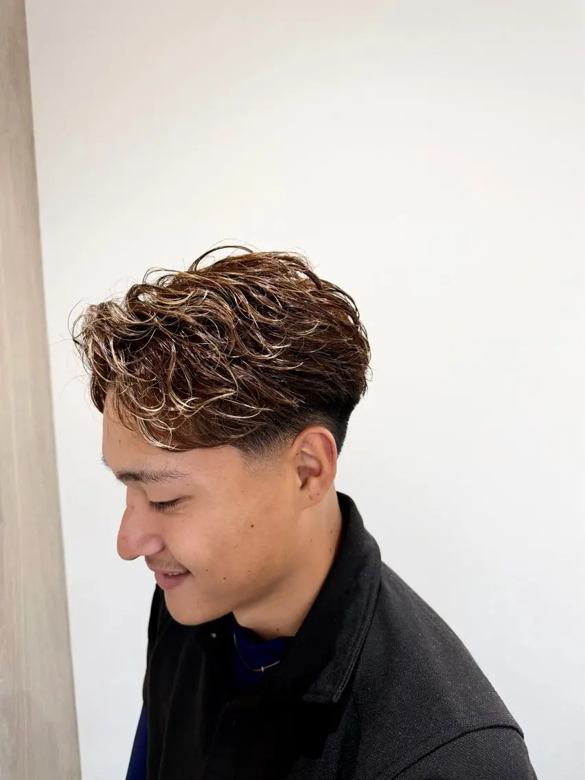 ショート パーマ メンズ フェードカット カット パーマ ツイスパ/フェード /辻諒哉のヘアスタイル
