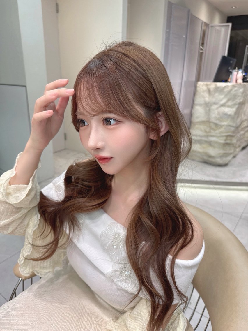 ロング カラー カット ヘアカラー トリートメント shion 透明感カラーのヘアスタイル