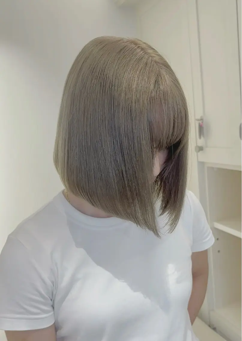 ミディアム カット ヘアカラー トリートメント ヒロミ/ミルクティー /ブロンド/ピンクのヘアスタイル