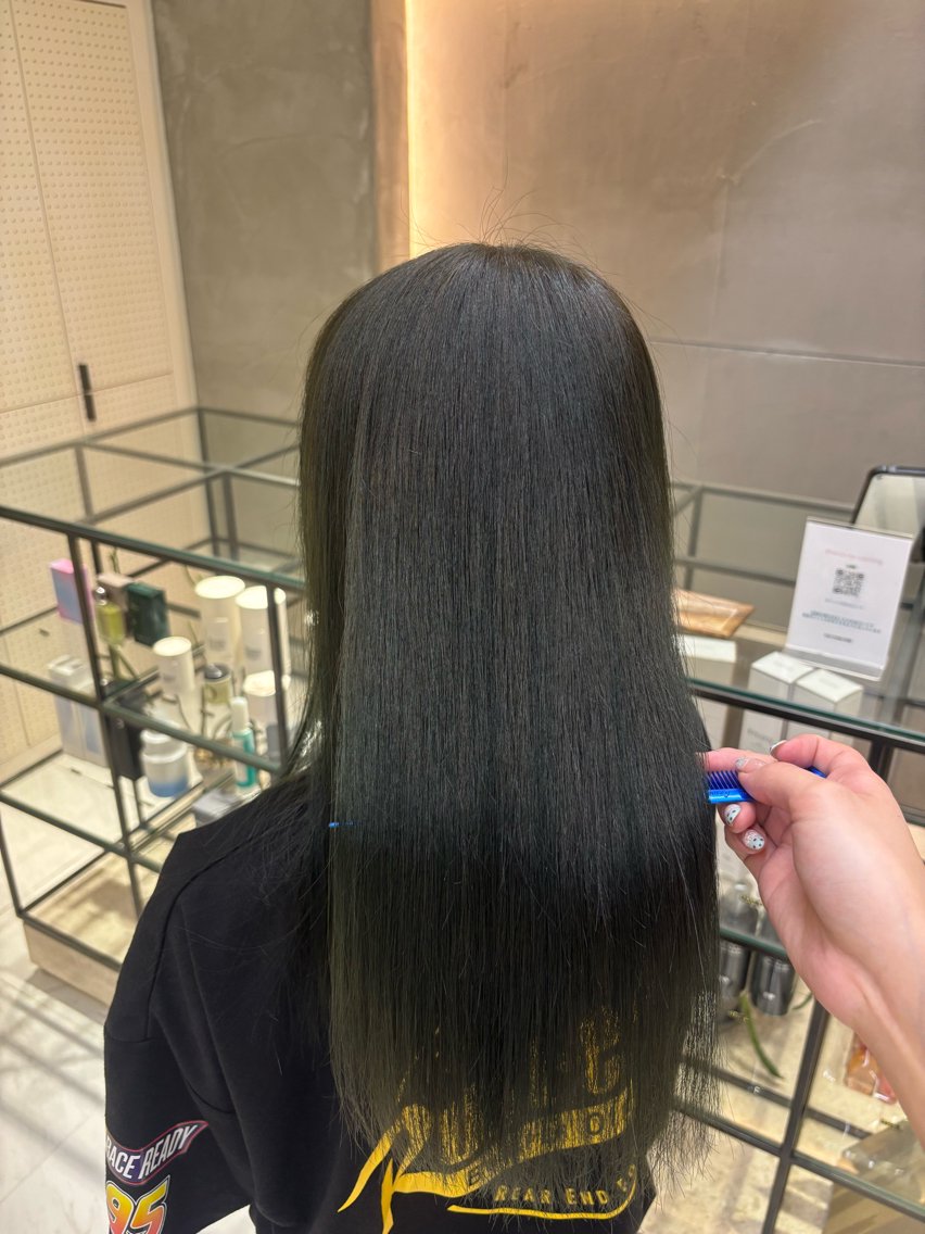 セミロング カラー ヘアカラー NANAMI 【横浜駅】のヘアスタイル