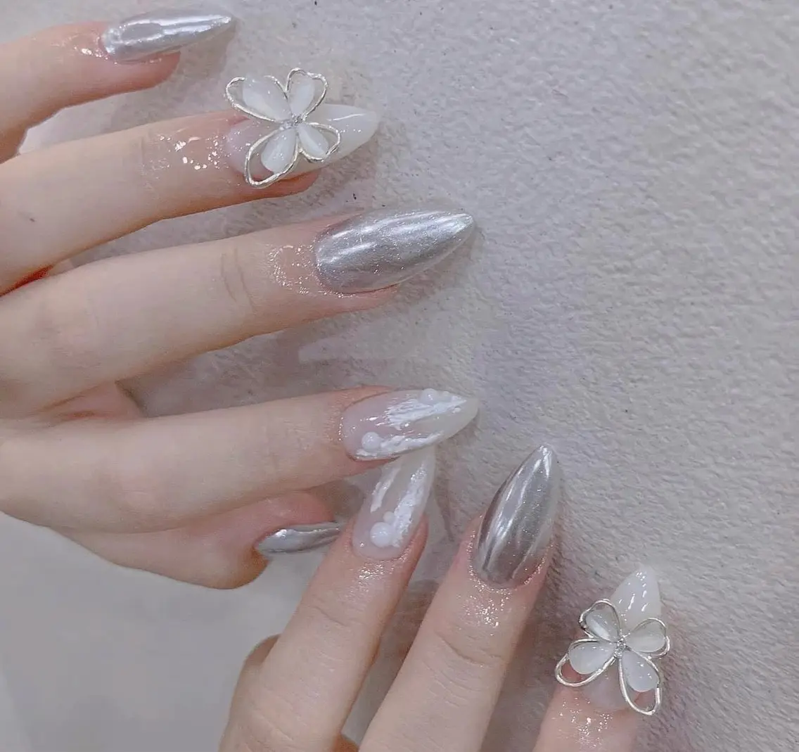 ネイル ハンドネイル T.Lee Nail Lilyのネイルデザイン