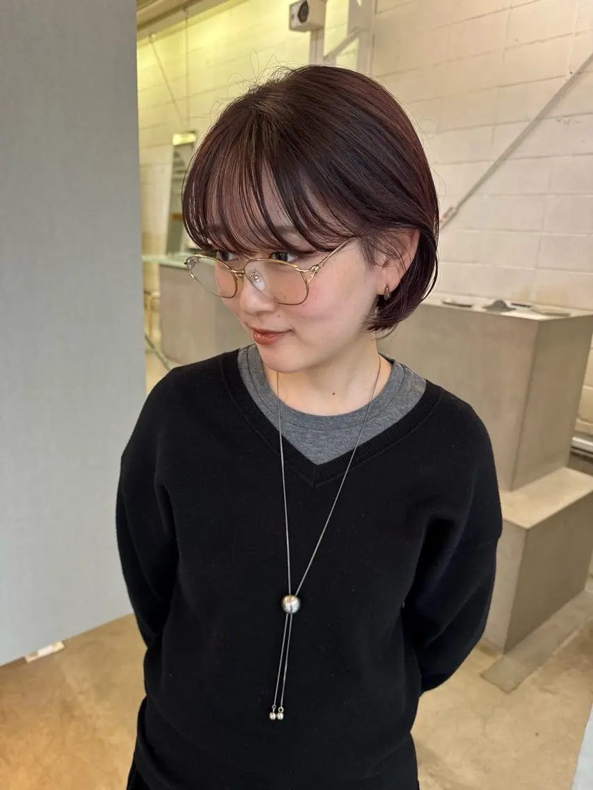 ミディアム ボブ カット ミワ ハナのヘアスタイル