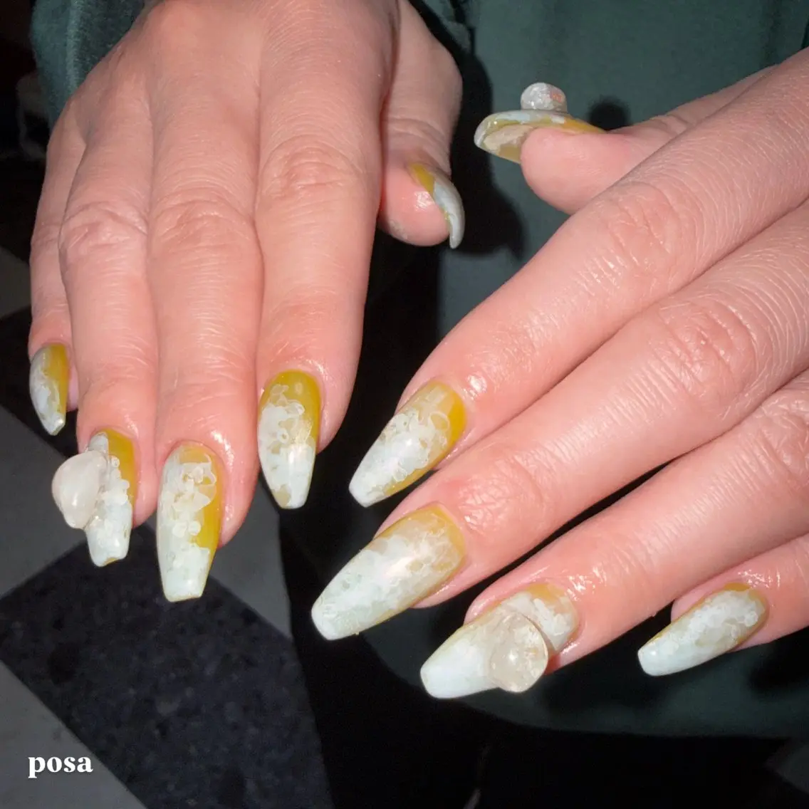 ネイル グリーン ニュアンスネイル シンプルネイル ハンドネイル posa nail モエミのネイルデザイン