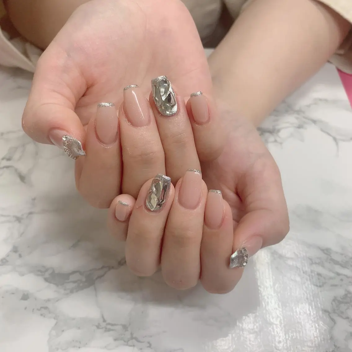 ネイル フレンチネイル ハンドネイル はな💎ネイル ワンホン、長さ出しのネイルデザイン