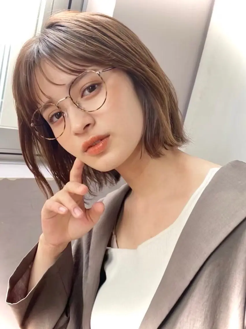 ショート Hikaru レイヤーボブのヘアスタイル