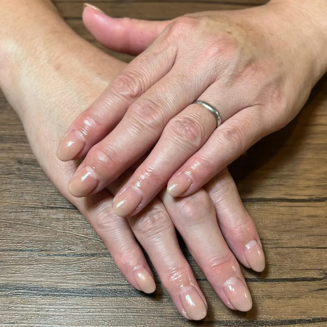 ネイル グラデーション ハンドネイル HENRIETTA NAILSALONのネイルデザイン