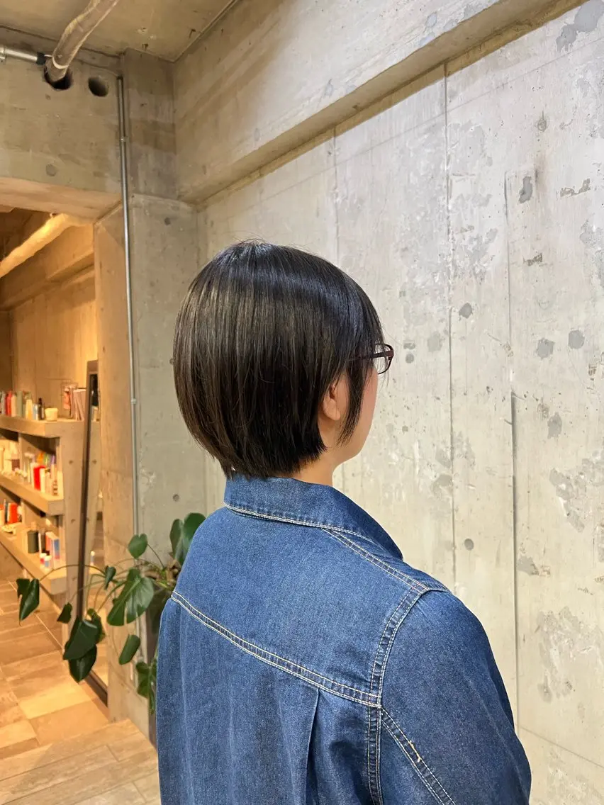 ショート momo /鍛冶屋町のヘアスタイル