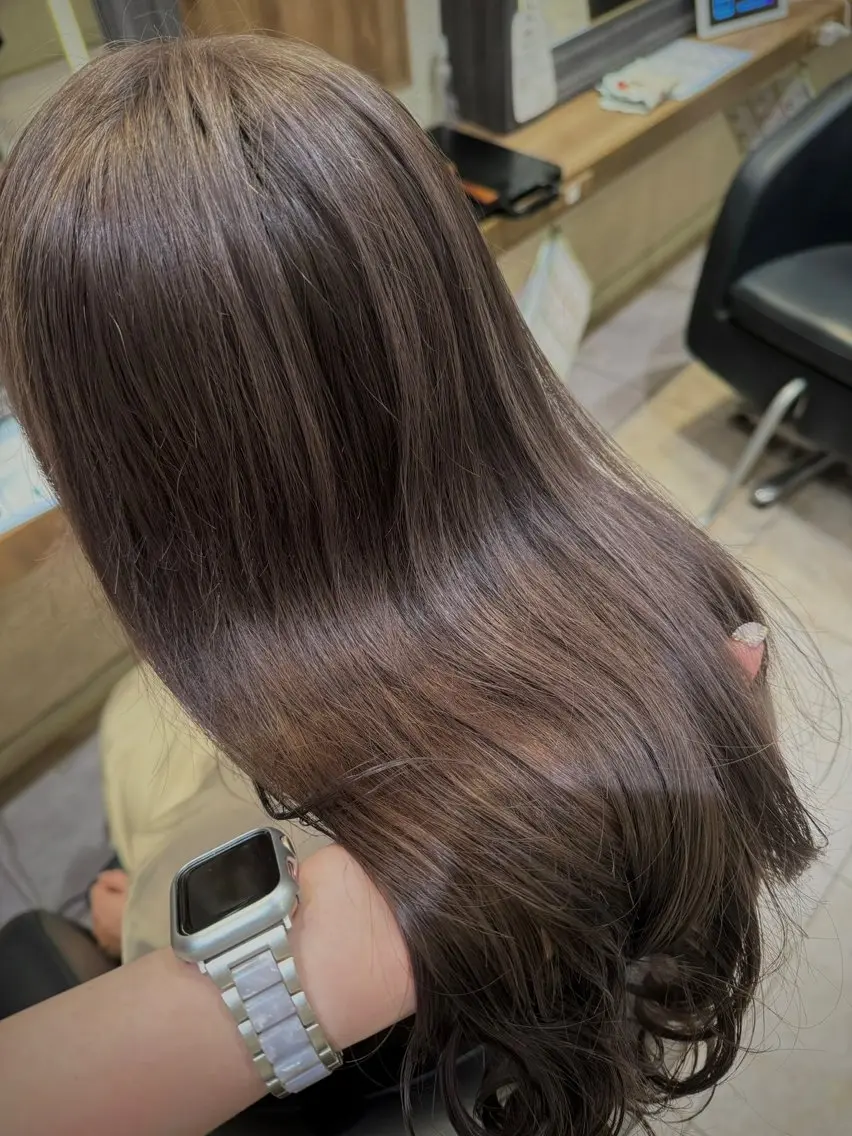 ロング カラー ヘアカラー トリートメント さら艶レイヤーカット 🩶Suzuneのヘアスタイル