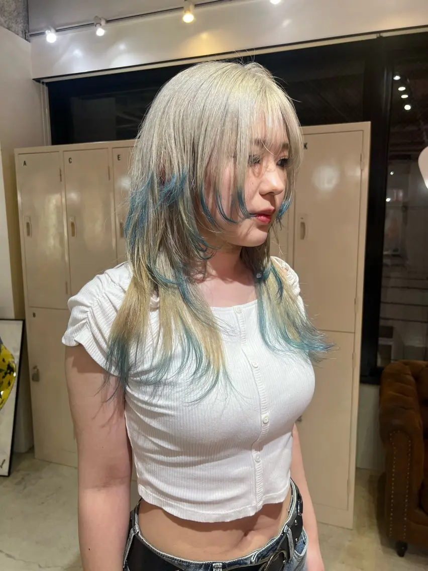 セミロング ヘアカラー トリートメント 💥ウルフカット デザインあんな💥のヘアスタイル