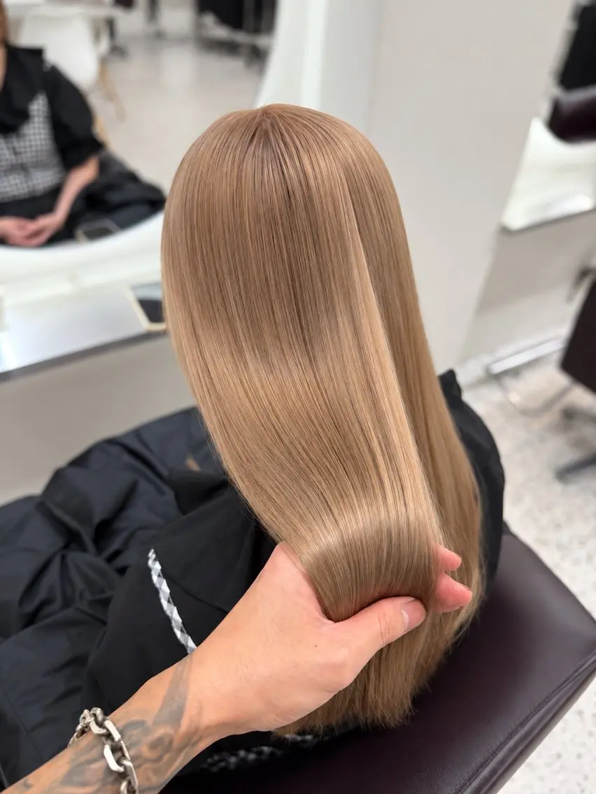 ロング カラー ヘアカラー トリートメント 💎艶髪ハイトーン yuukiのヘアスタイル