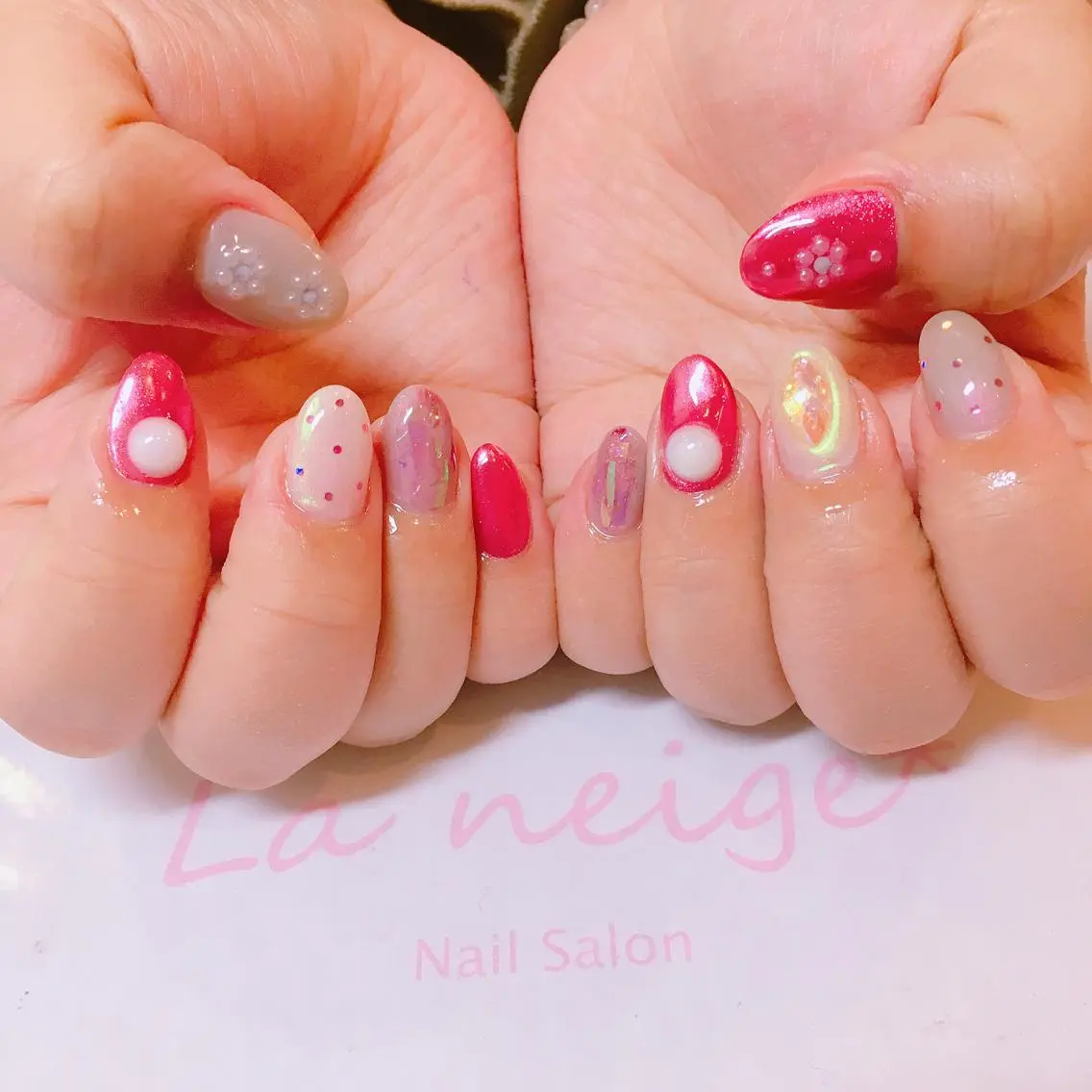 ネイル ミラーネイル ピンク La neige* yuki 🐩🌙のネイルデザイン