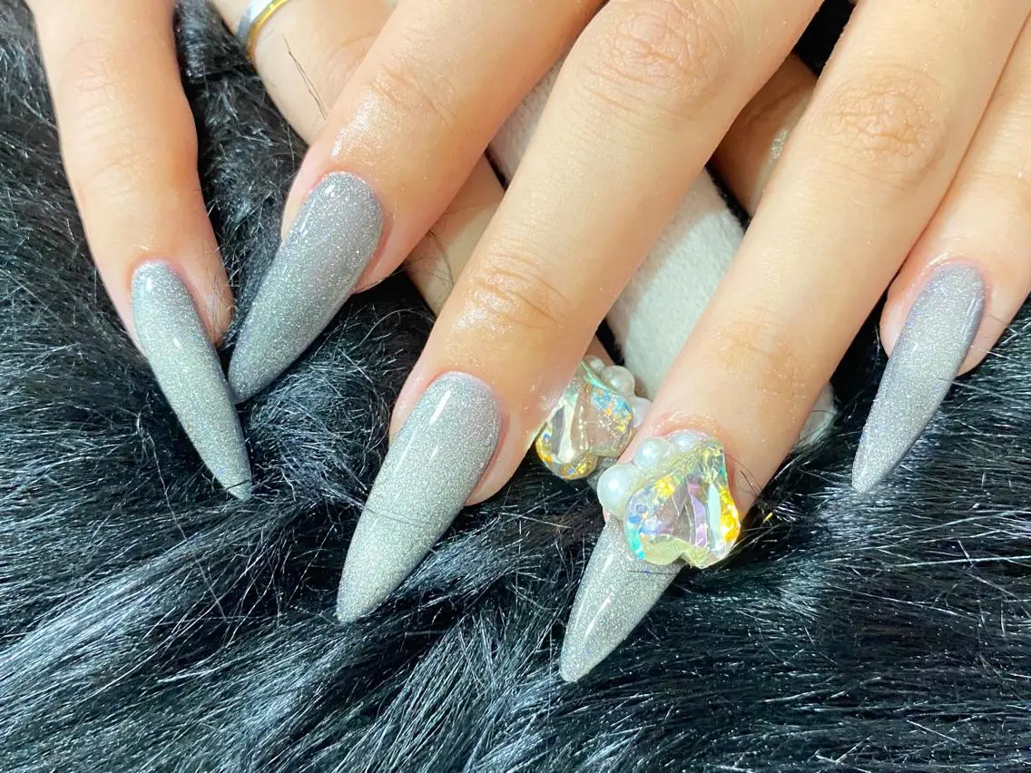 ネイル マグネットネイル スカルプネイル MOMO nailのネイルデザイン