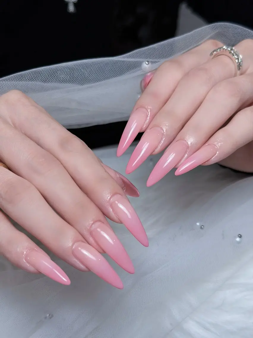 ネイル チークネイル ドット フレンチネイル グラデーション ハート ハンドネイル Julli NailStudioのネイルデザイン