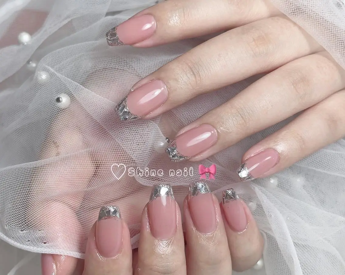 ネイル サイナネイル🎀 長さ出し専門店のネイルデザイン