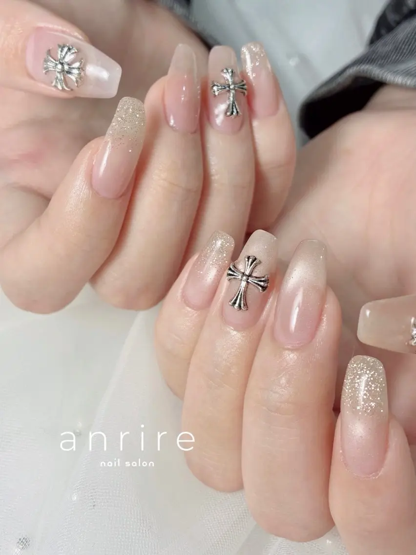 ネイル マグネットネイル 持ち込み シルバー nailsalon anrireのネイルデザイン