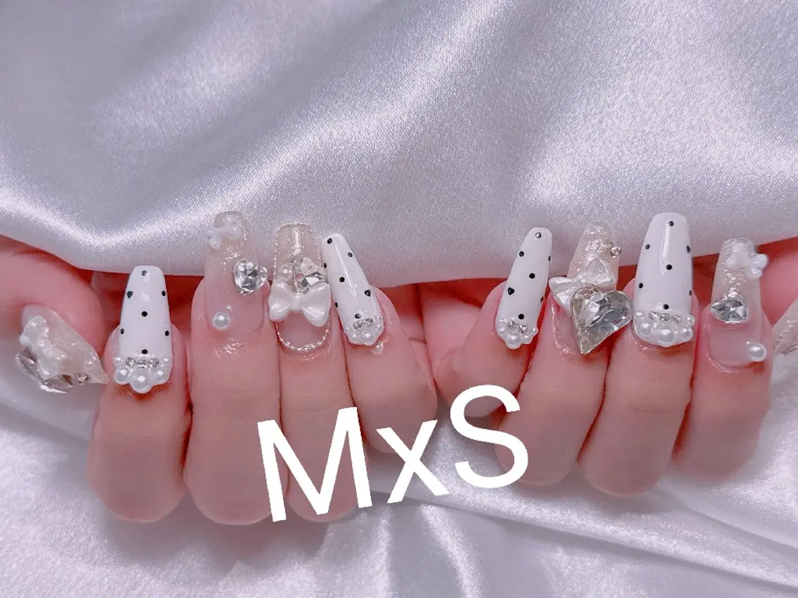 ネイル ハンドネイル ハンドケア MxS リィリィのネイルデザイン