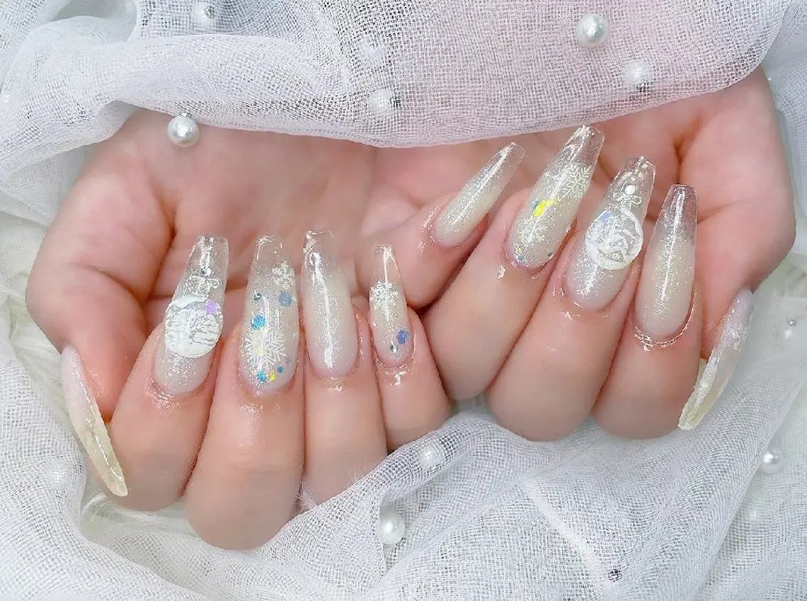 ネイル チークネイル 長さ出し フラッシュネイル フレンチネイル ジェルネイル Chouette Nailのネイルデザイン