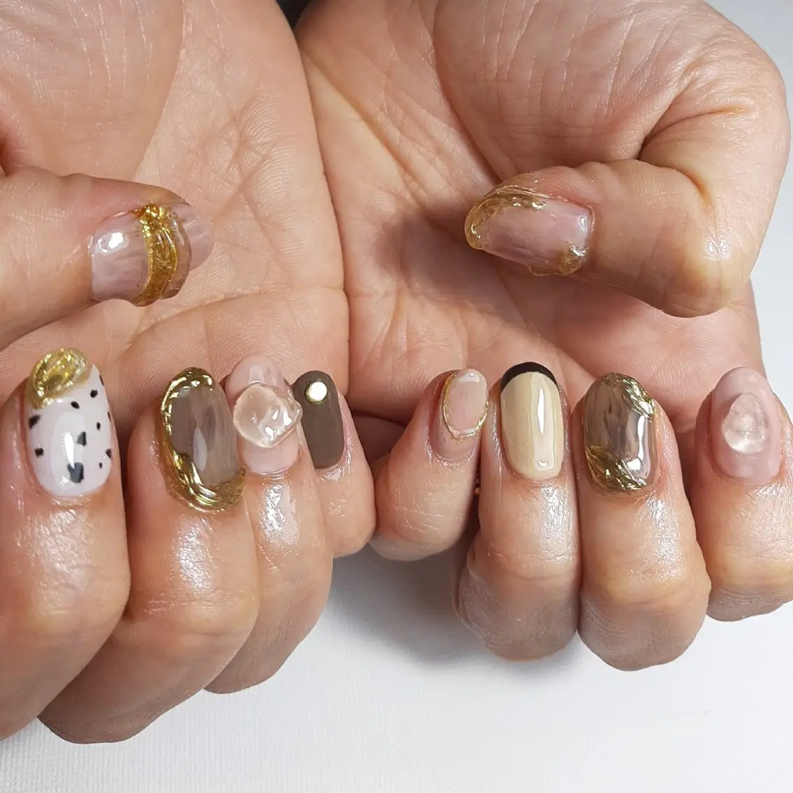 ネイル ブラウン ジェルネイル 持ち込み ニュアンスネイル ショートネイル owlnail /持込みデザイン専門のネイルデザイン