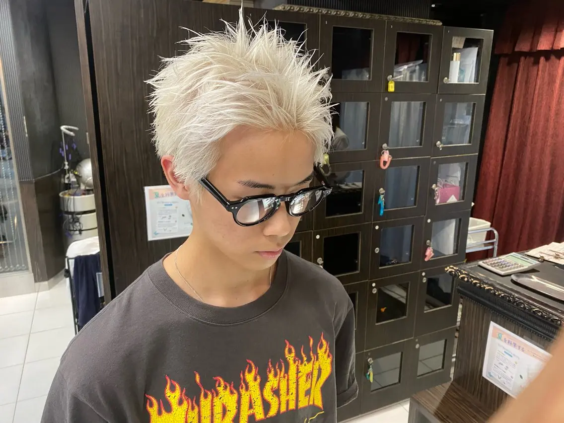 ショート カラー ショートヘア ヘアカラー トリートメント グレージュ達人/赤み 消し/ブリーチ/岩崎のヘアスタイル