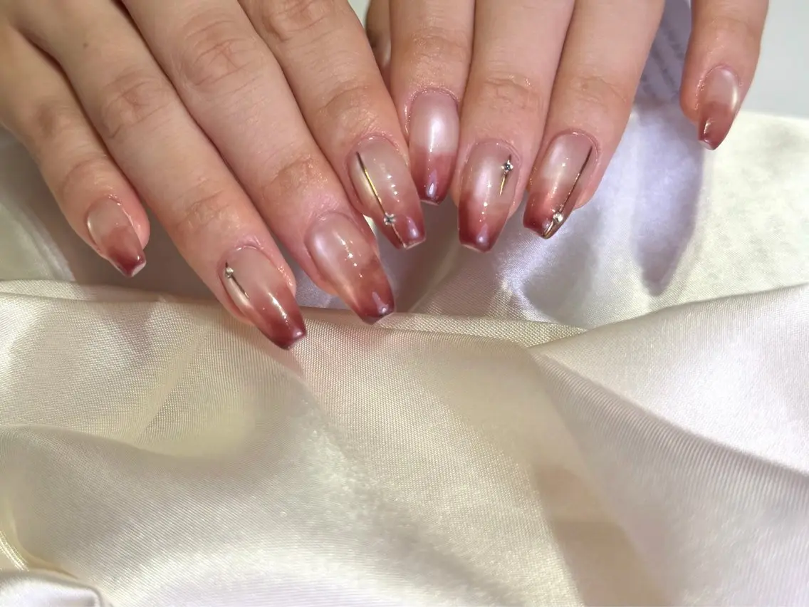 ネイル グラデーション マグネットネイル ハンドネイル Mnailsalon フィルイン対応サロンのネイルデザイン