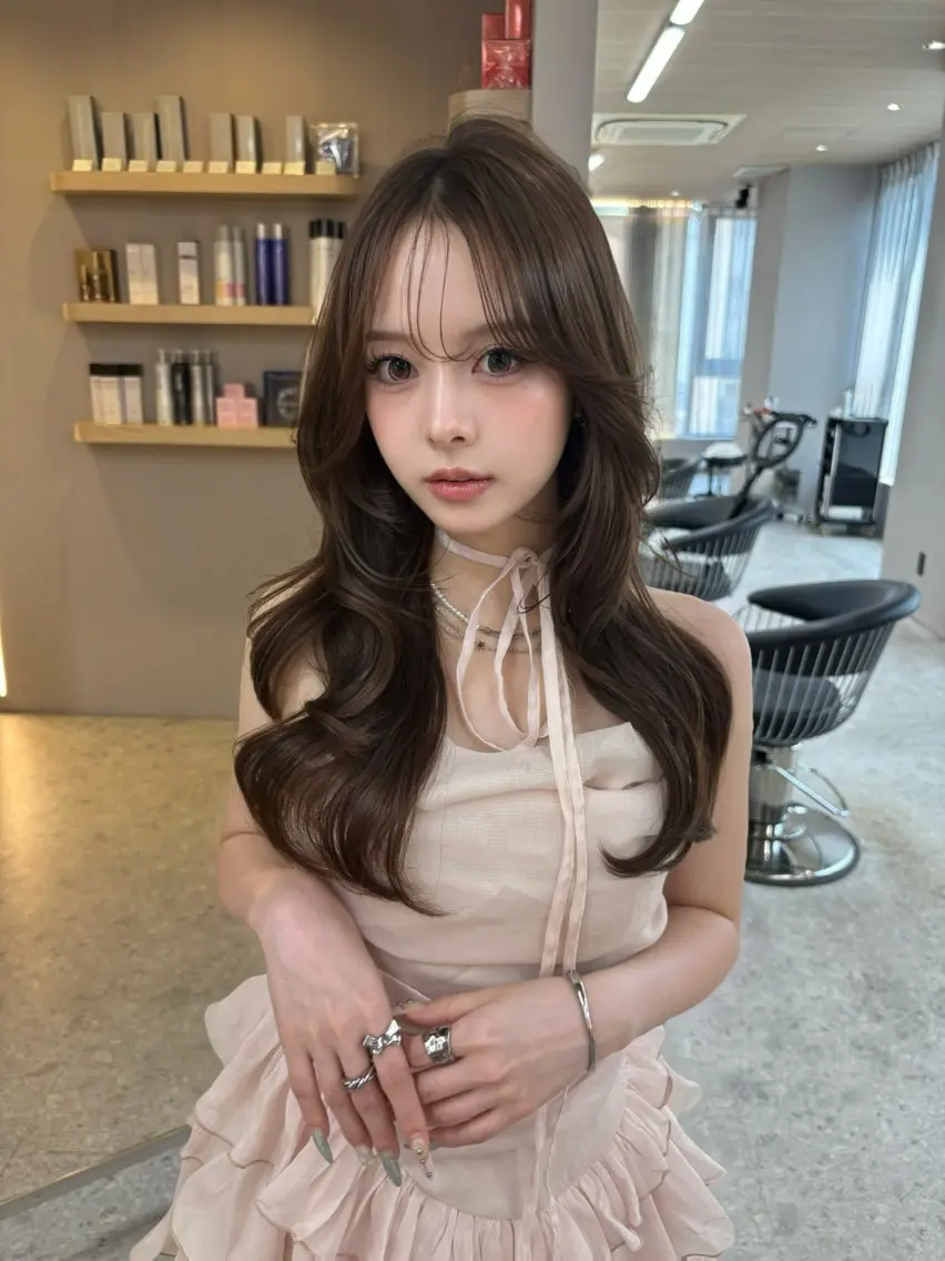 ロング カラー くびれヘア 顔周りカット 韓国風ヘア レイヤーカット 似合わせカット カット ヘアカラー トリートメント うるツヤ♡顔周り Satsuki୨୧のヘアスタイル