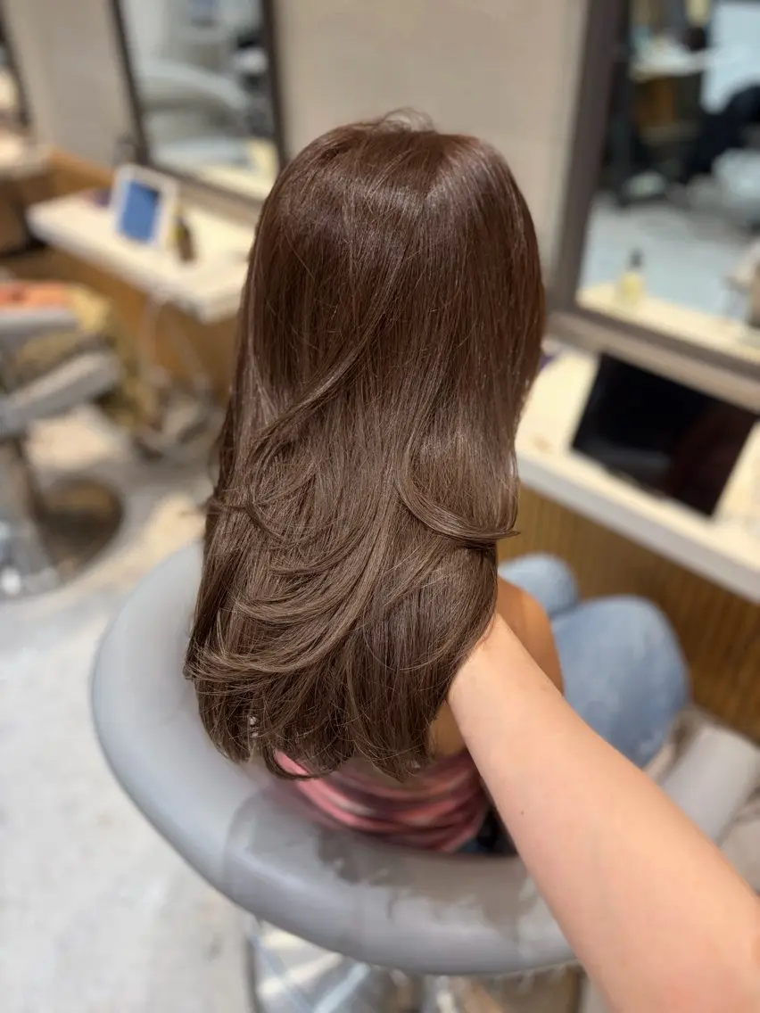 セミロング カラー ブリーチ カット ヘアカラー トリートメント ヘアセット/レイヤー オリーブ/はるかのヘアスタイル