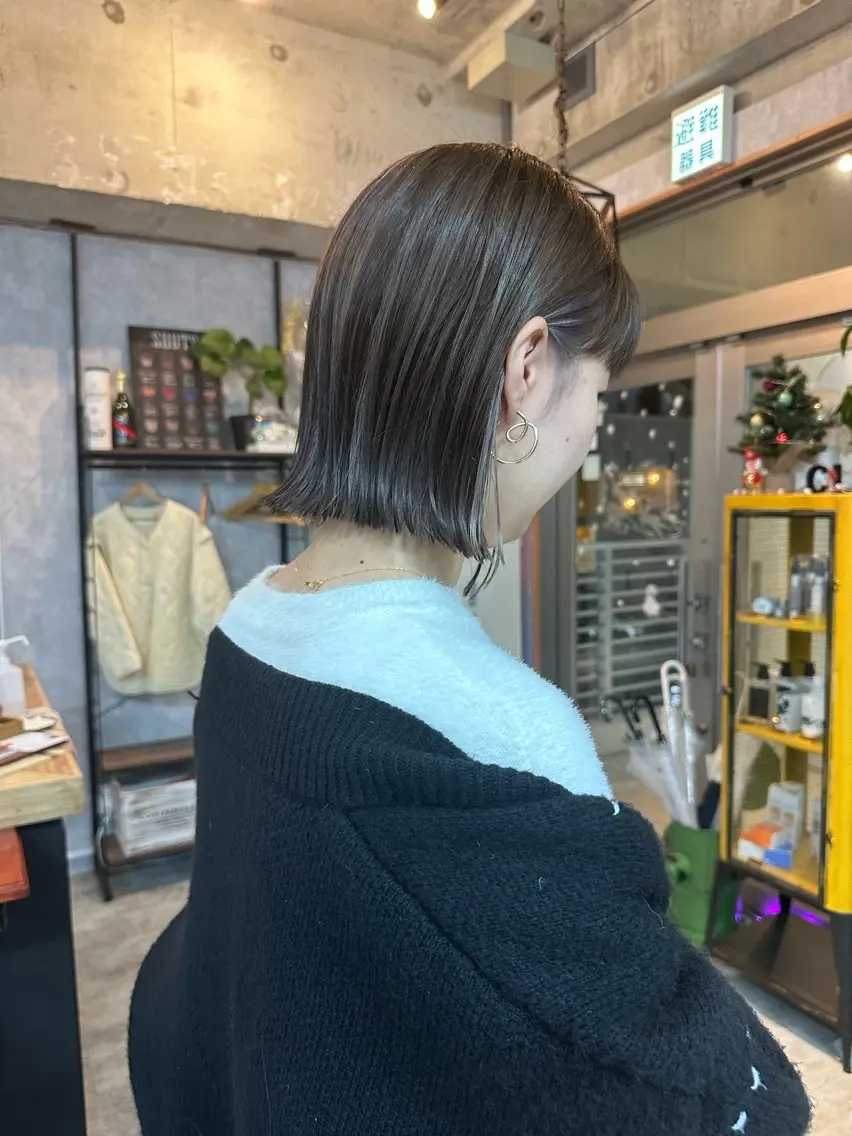 ショート 切りっぱなしボブ ショートボブ ハンサムショート 丸みショート ボブ カット ヘアカラー トリートメント モテ髪/ボブ/ショー ト/アダチフウトのヘアスタイル