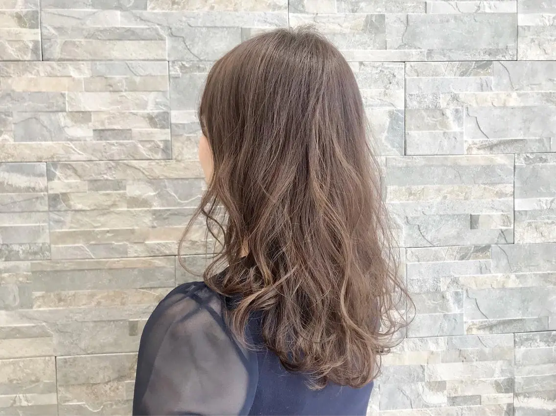 セミロング LaBless梅田 🎀坂本リオのヘアスタイル