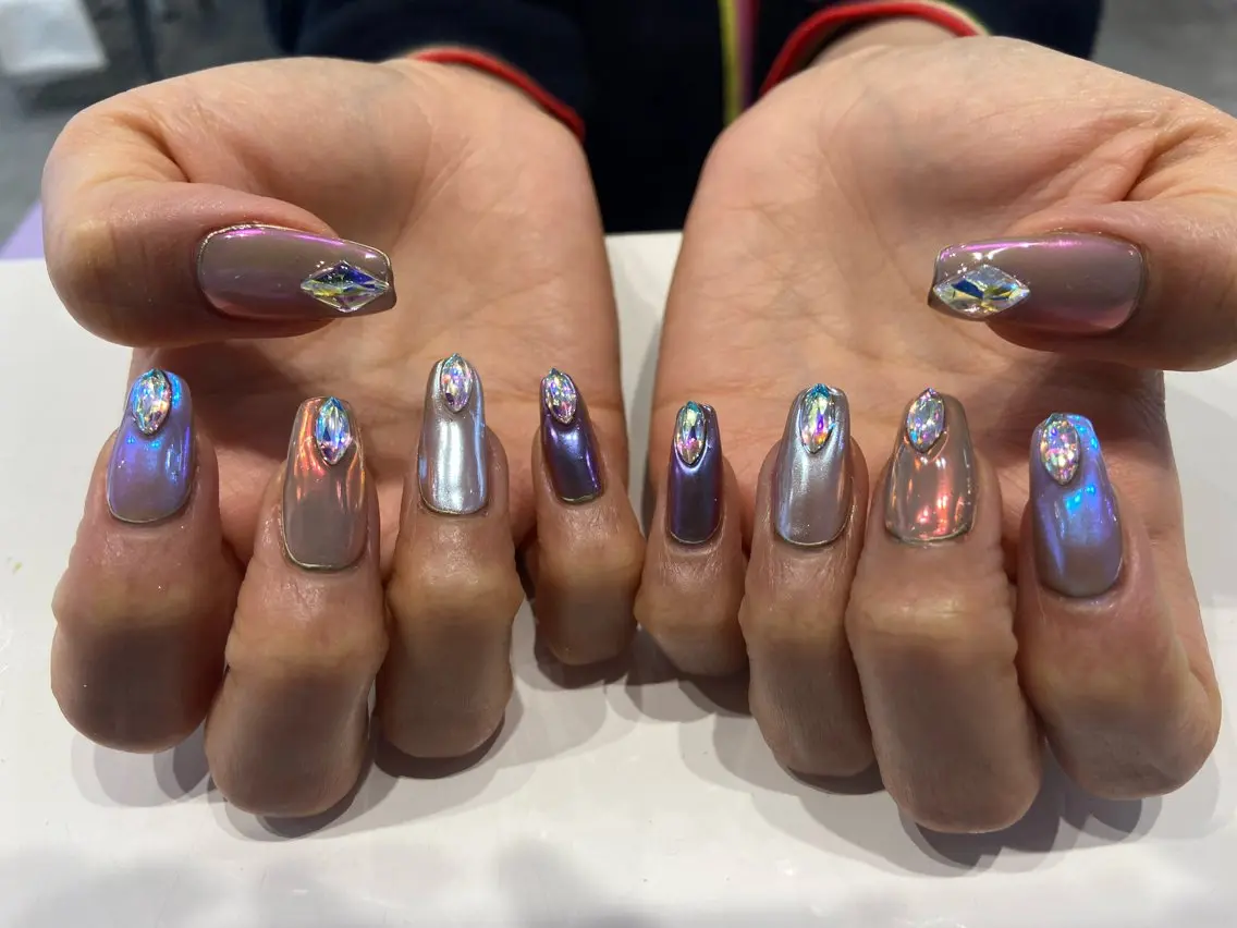 ネイル アートネイル ゴールド ミラーネイル ストーンネイル SHELLTOKYO idaのネイルデザイン