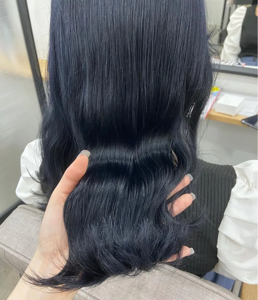 ロング カラー ヘアアレンジ 黒髪 ブルーカラー ブルーブラック ヘアカラー Trip大名 AZUのヘアスタイル